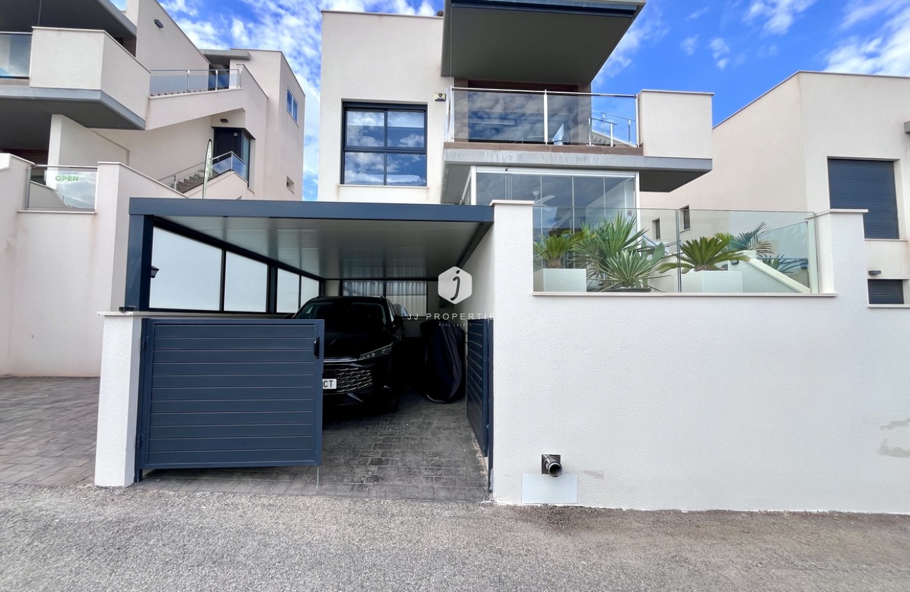 Segunda mano - Apartamento / piso -
San Miguel de Salinas - Inland