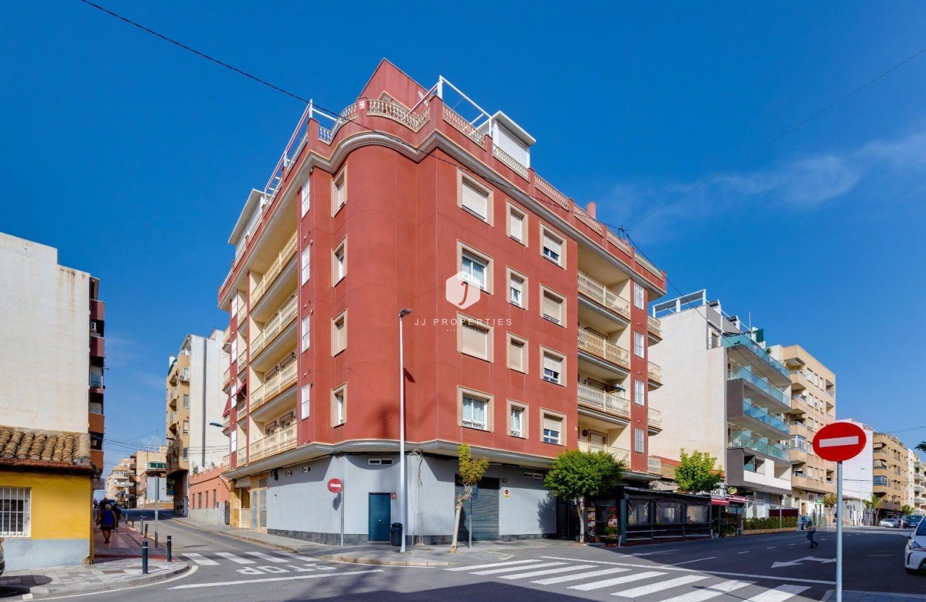 Aus zweiter Hand - Wohnung -
Torrevieja - Centro