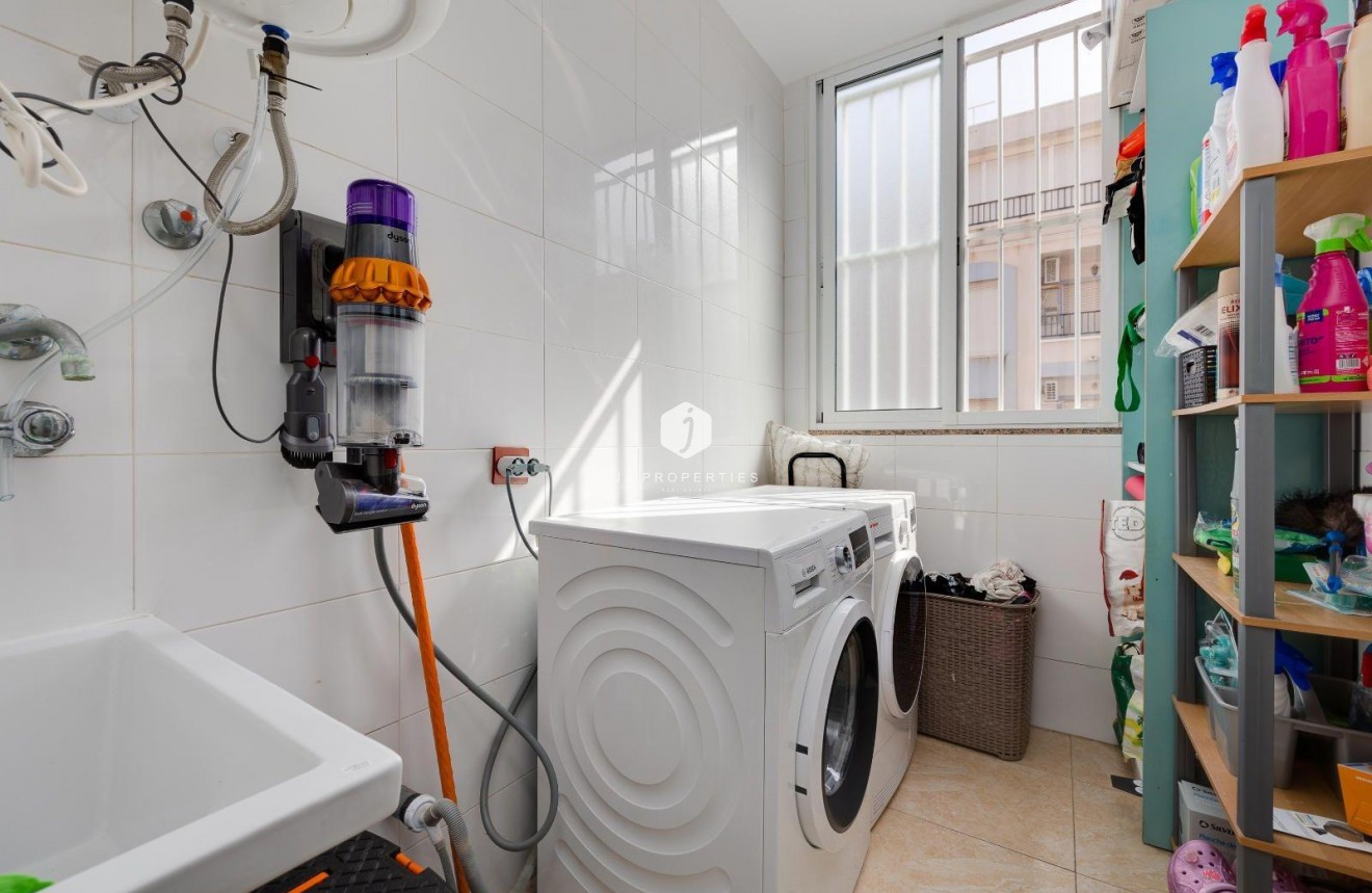 Aus zweiter Hand - Wohnung -
Torrevieja - Centro