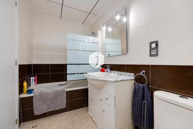 Aus zweiter Hand - Wohnung -
Torrevieja - Centro