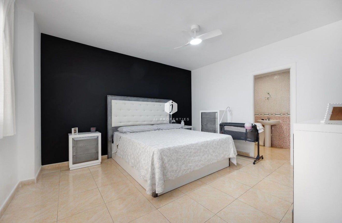 Aus zweiter Hand - Wohnung -
Torrevieja - Centro