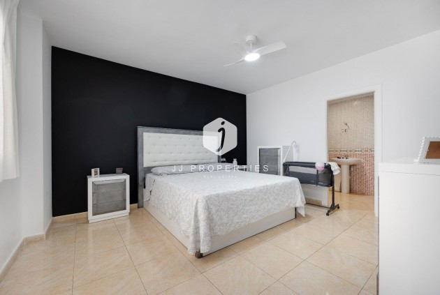 Aus zweiter Hand - Wohnung -
Torrevieja - Centro