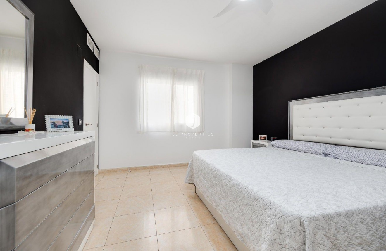 Aus zweiter Hand - Wohnung -
Torrevieja - Centro
