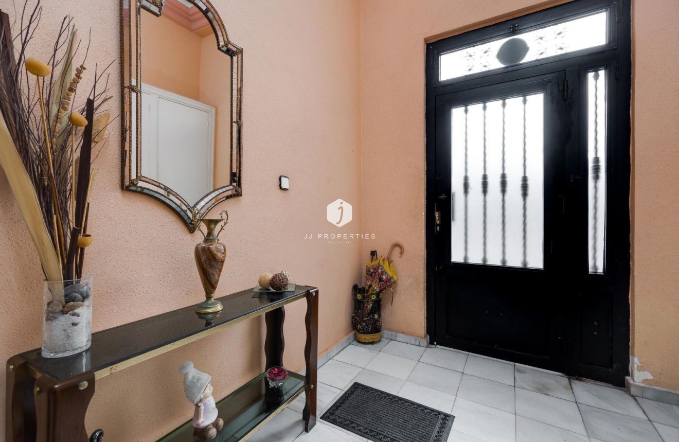 Tweedehands - Appartement / flat -
Torrevieja - Centro