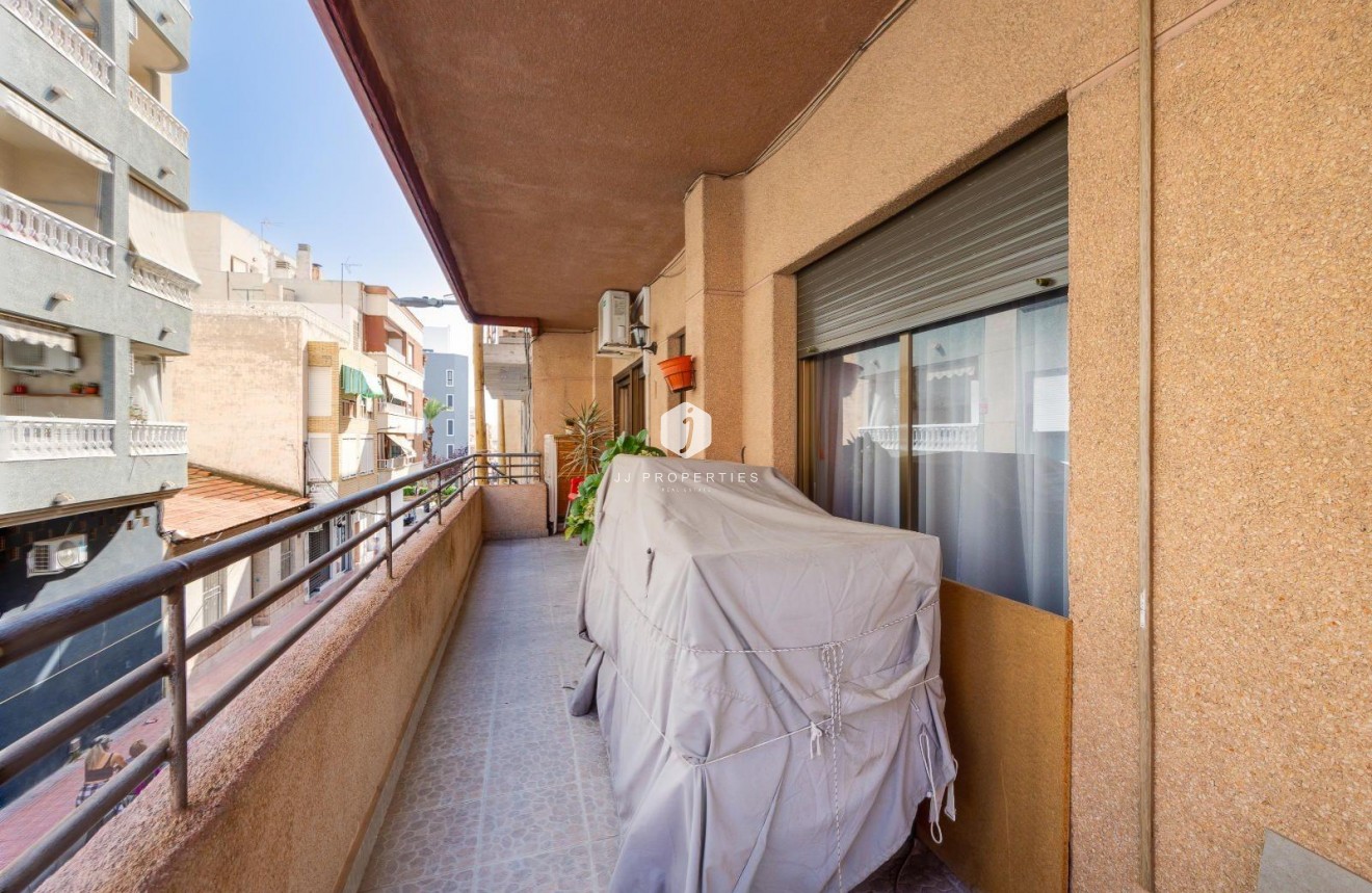Tweedehands - Appartement / flat -
Torrevieja - Centro