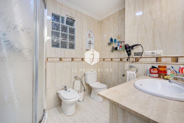 Tweedehands - Appartement / flat -
Torrevieja - Centro