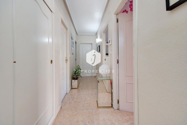 Tweedehands - Appartement / flat -
Torrevieja - Centro