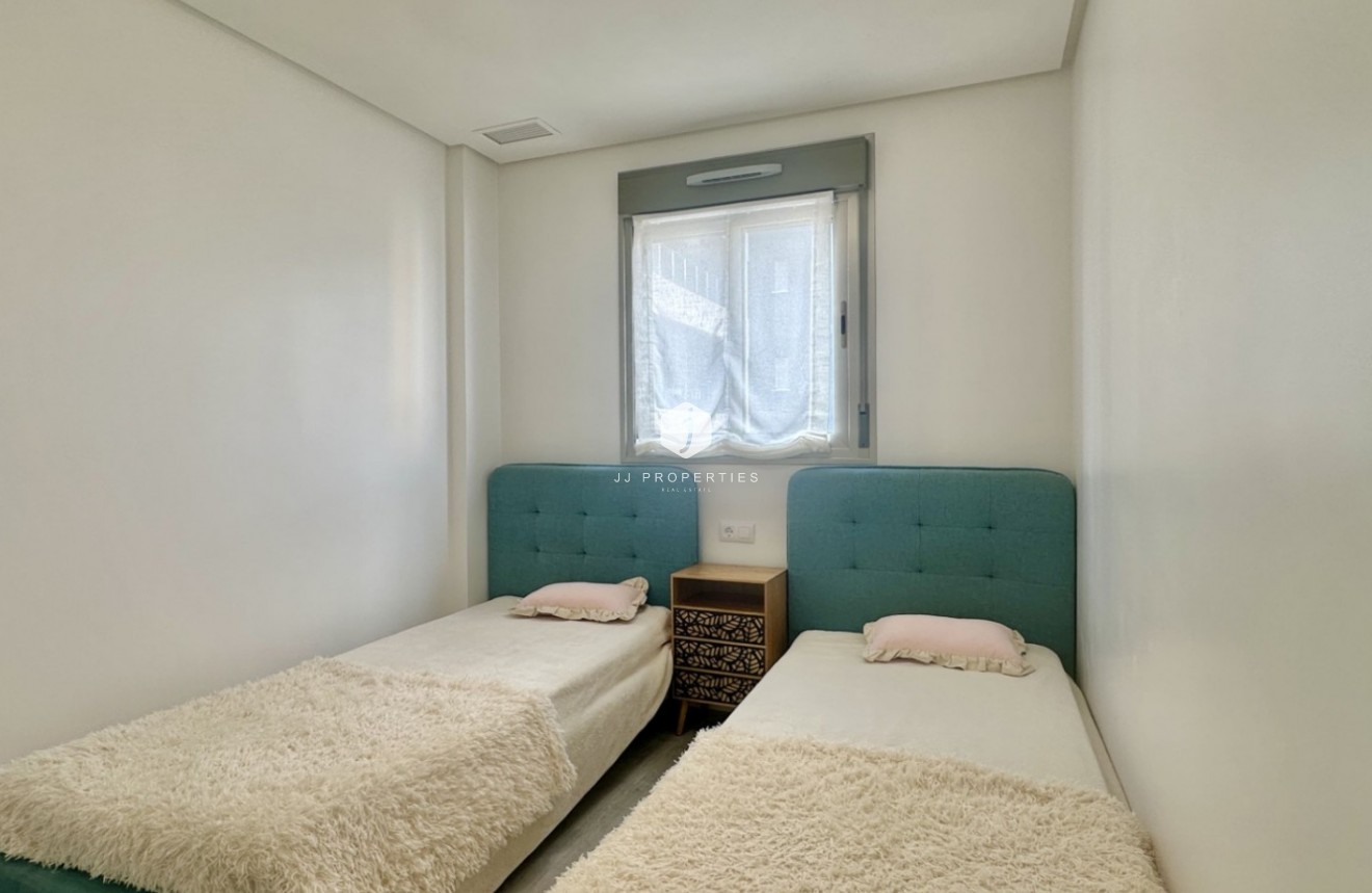 Z drugiej ręki - Mieszkanie w bloku -
Orihuela Costa - Costa Blanca