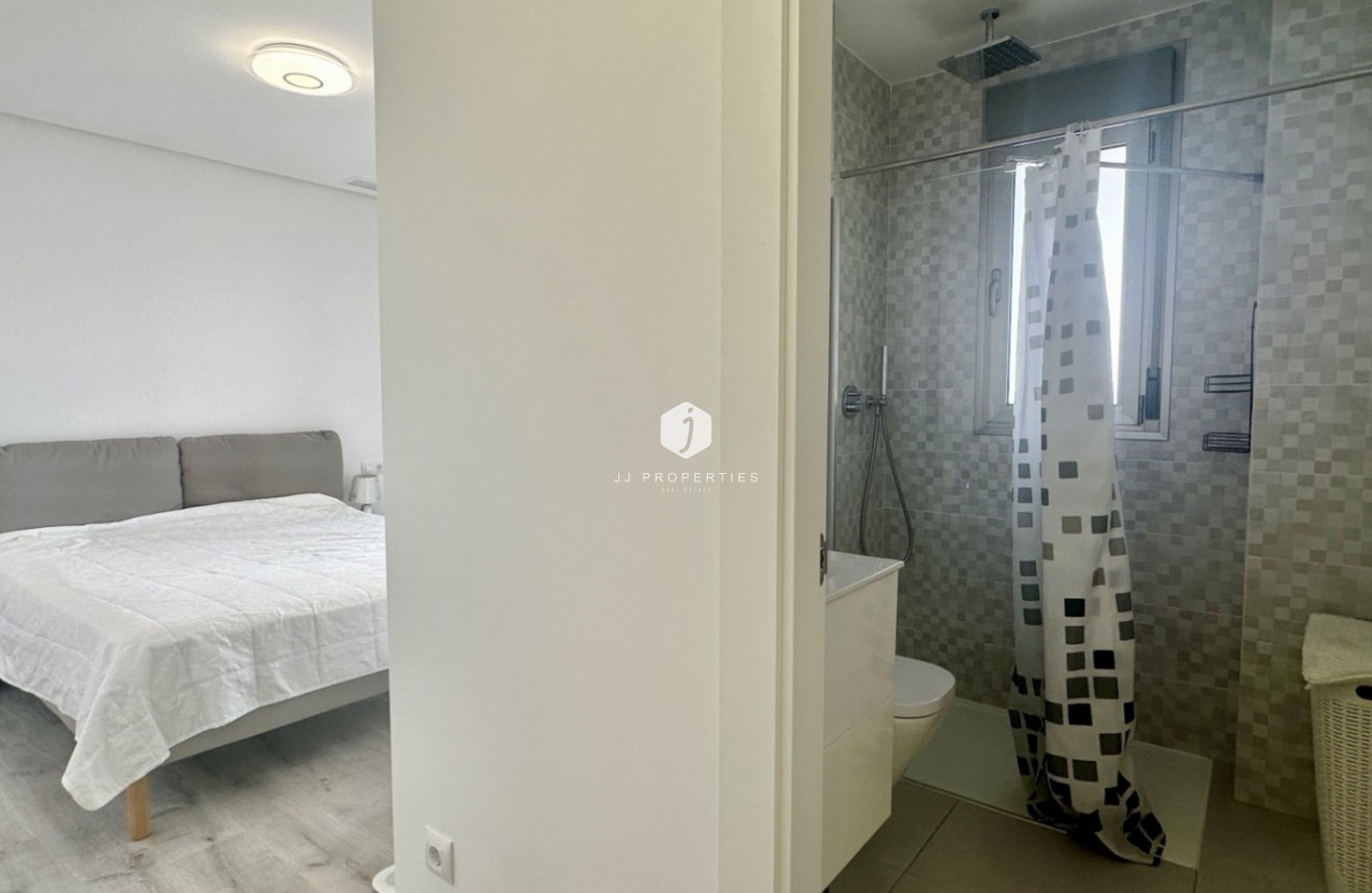 Z drugiej ręki - Mieszkanie w bloku -
Orihuela Costa - Costa Blanca