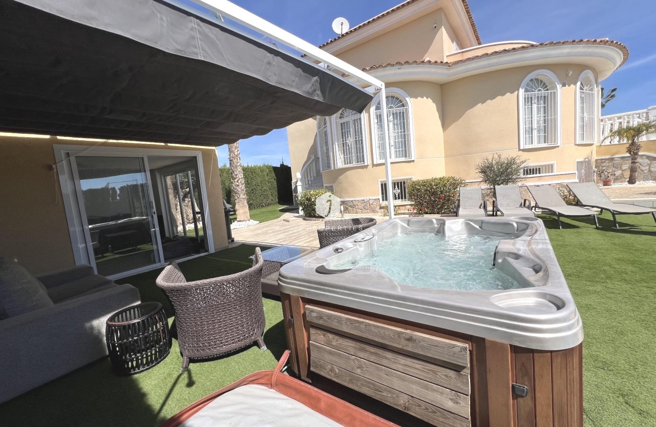 Segunda mano - Villa -
Ciudad Quesada - Costa Blanca