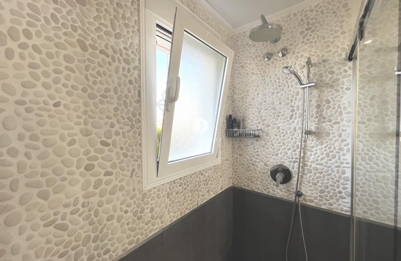 Segunda mano - Villa -
Ciudad Quesada - Costa Blanca