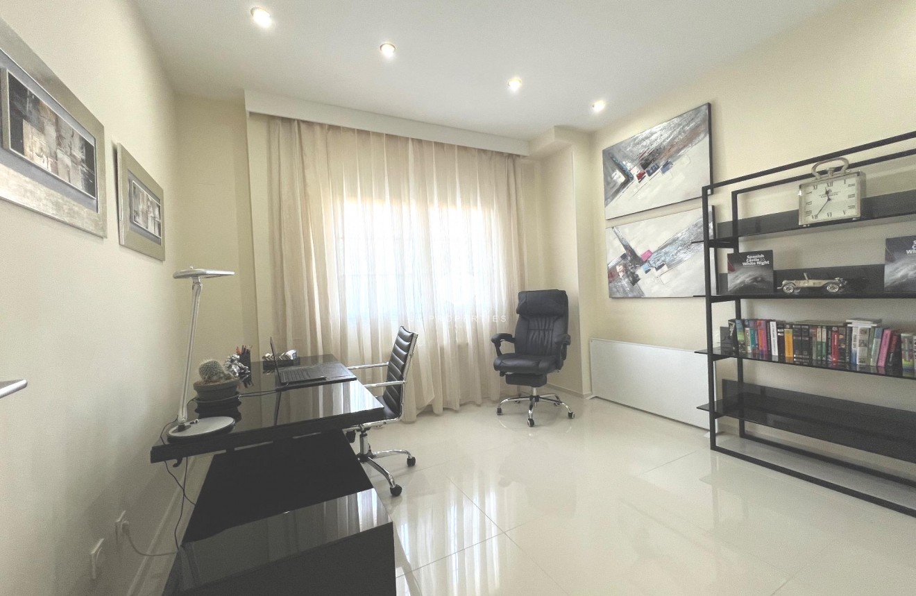 Segunda mano - Villa -
Ciudad Quesada - Costa Blanca