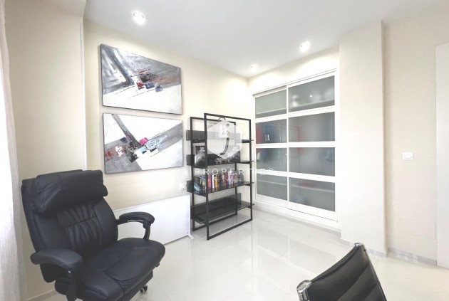 Segunda mano - Villa -
Ciudad Quesada - Costa Blanca