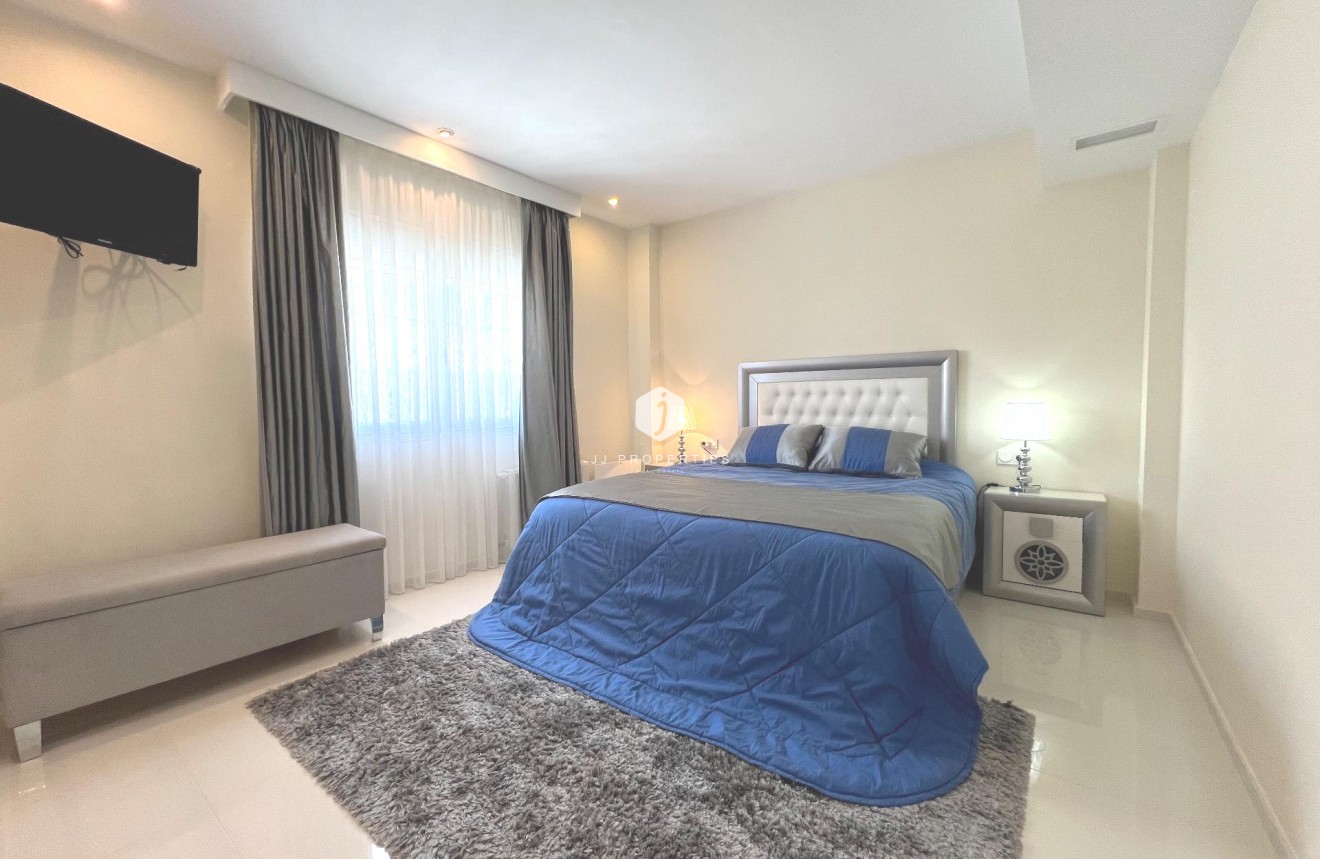 Segunda mano - Villa -
Ciudad Quesada - Costa Blanca