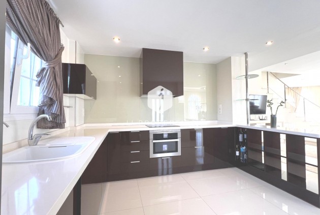 Segunda mano - Villa -
Ciudad Quesada - Costa Blanca