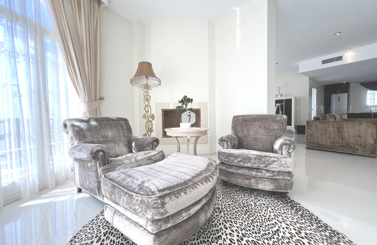 Segunda mano - Villa -
Ciudad Quesada - Costa Blanca