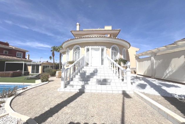 Segunda mano - Villa -
Ciudad Quesada - Costa Blanca