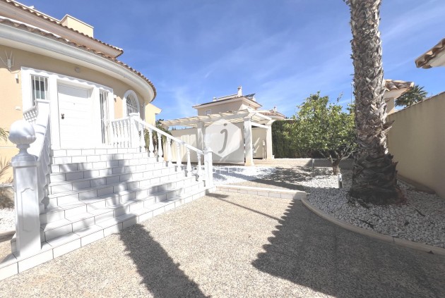 Segunda mano - Villa -
Ciudad Quesada - Costa Blanca