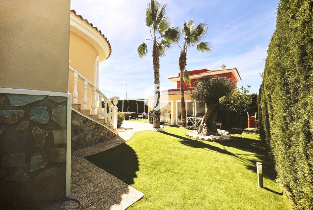 Segunda mano - Villa -
Ciudad Quesada - Costa Blanca