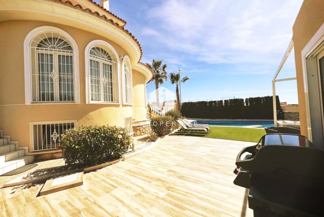 Segunda mano - Villa -
Ciudad Quesada - Costa Blanca