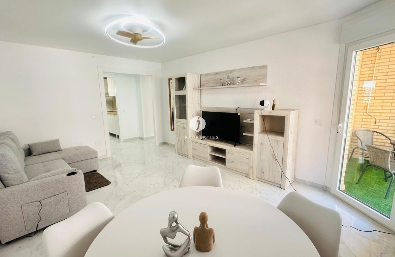 D'occasion - Appartement -
Torrevieja - Playa del Cura