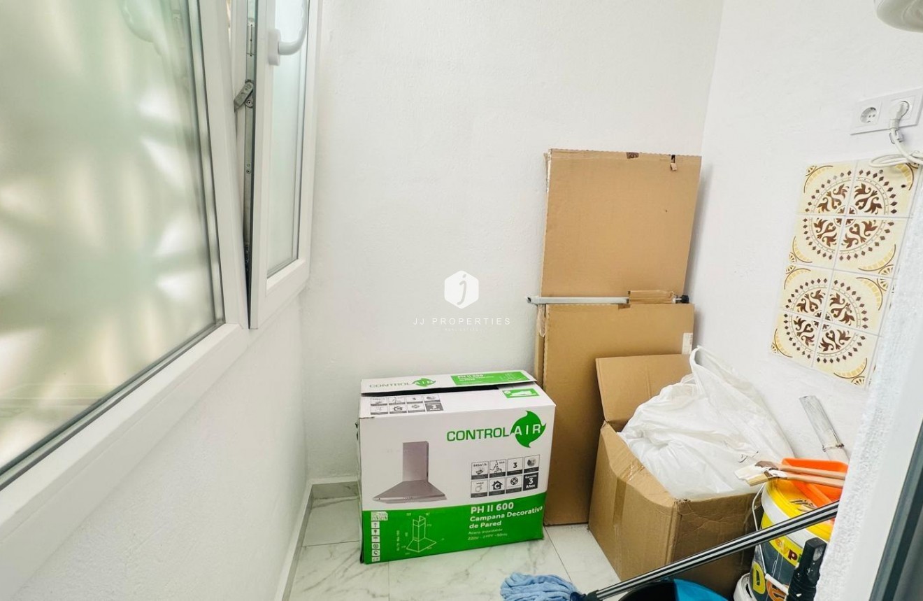 D'occasion - Appartement -
Torrevieja - Playa del Cura