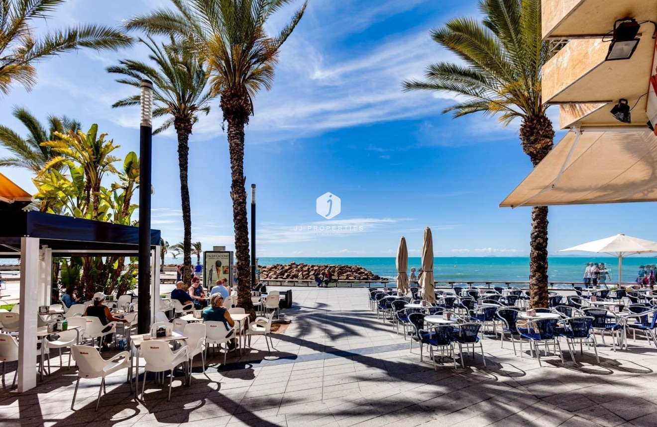 D'occasion - Appartement -
Torrevieja - Playa del Cura