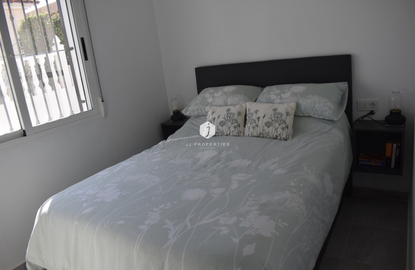 Tweedehands - Bungalow -
Algorfa - Inland