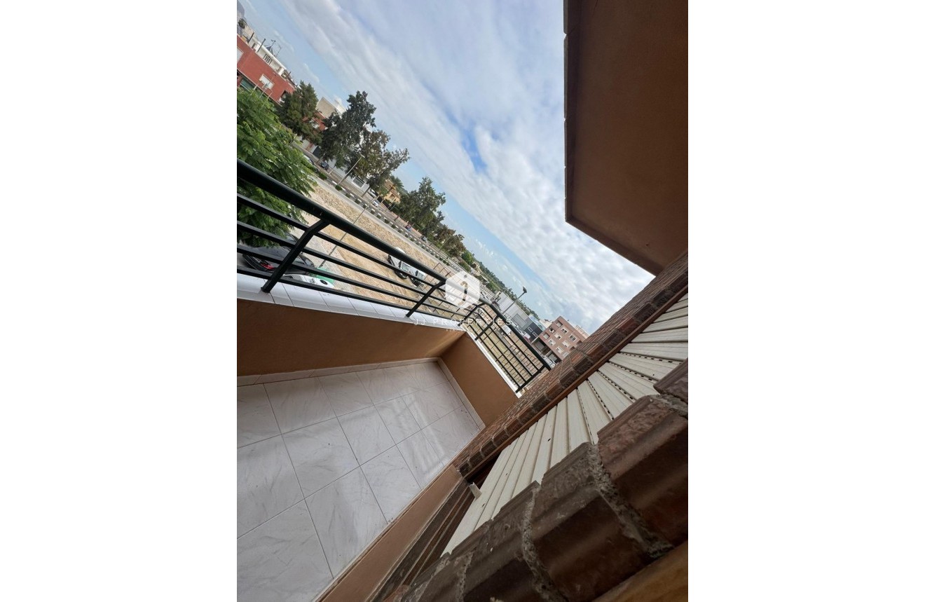 Segunda mano - Apartamento / piso -
Bigastro - Bigastro - Town