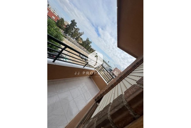 Segunda mano - Apartamento / piso -
Bigastro - Bigastro - Town