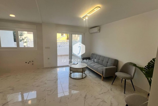 Segunda mano - Chalet -
Torrevieja - Los Balcones - Los Altos del Edén