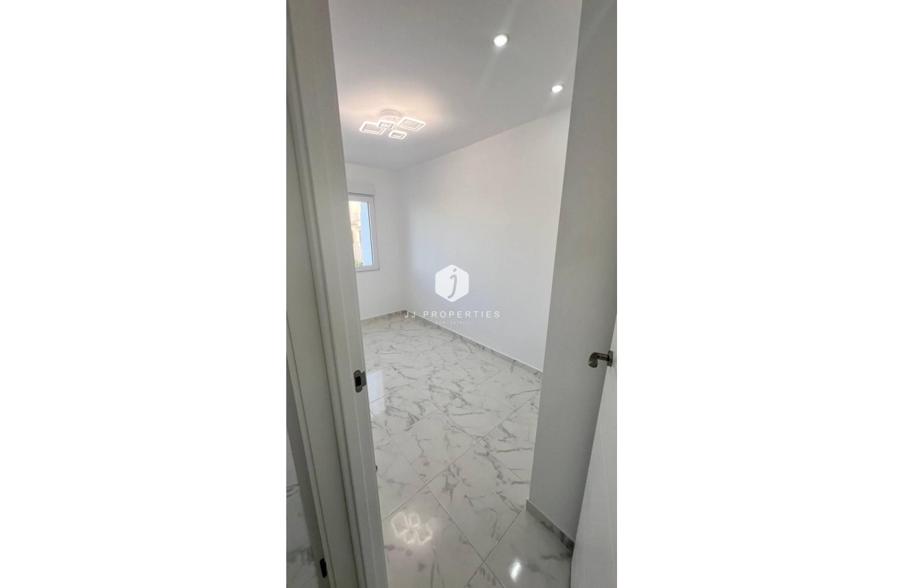 Segunda mano - Chalet -
Torrevieja - Los Balcones - Los Altos del Edén