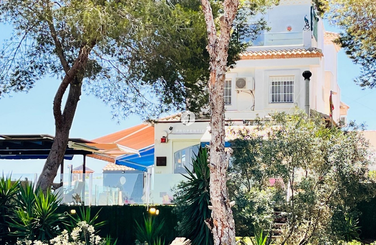 Segunda mano - Villa -
Orihuela Costa - Costa Blanca