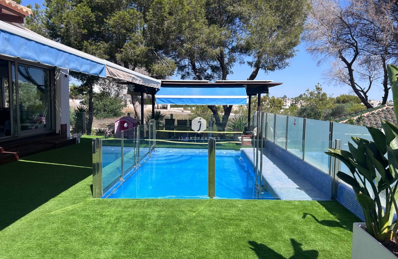 Segunda mano - Villa -
Orihuela Costa - Costa Blanca