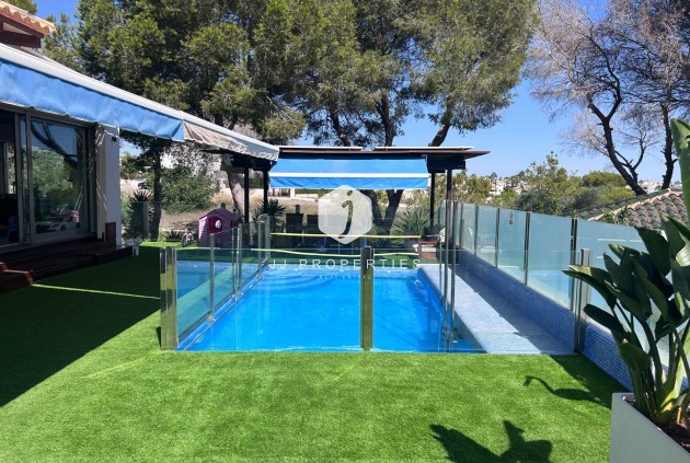 Segunda mano - Villa -
Orihuela Costa - Costa Blanca