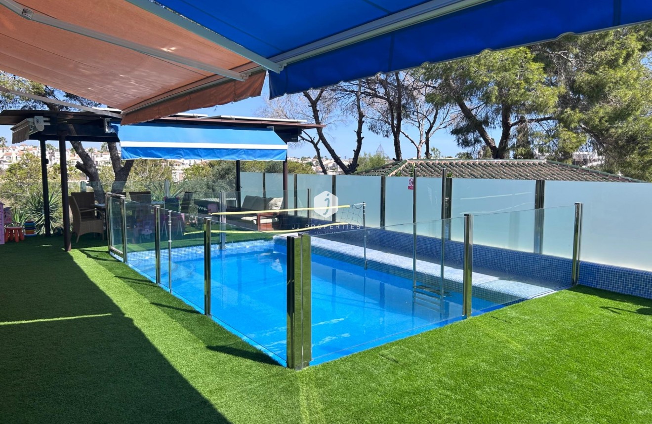 Segunda mano - Villa -
Orihuela Costa - Costa Blanca