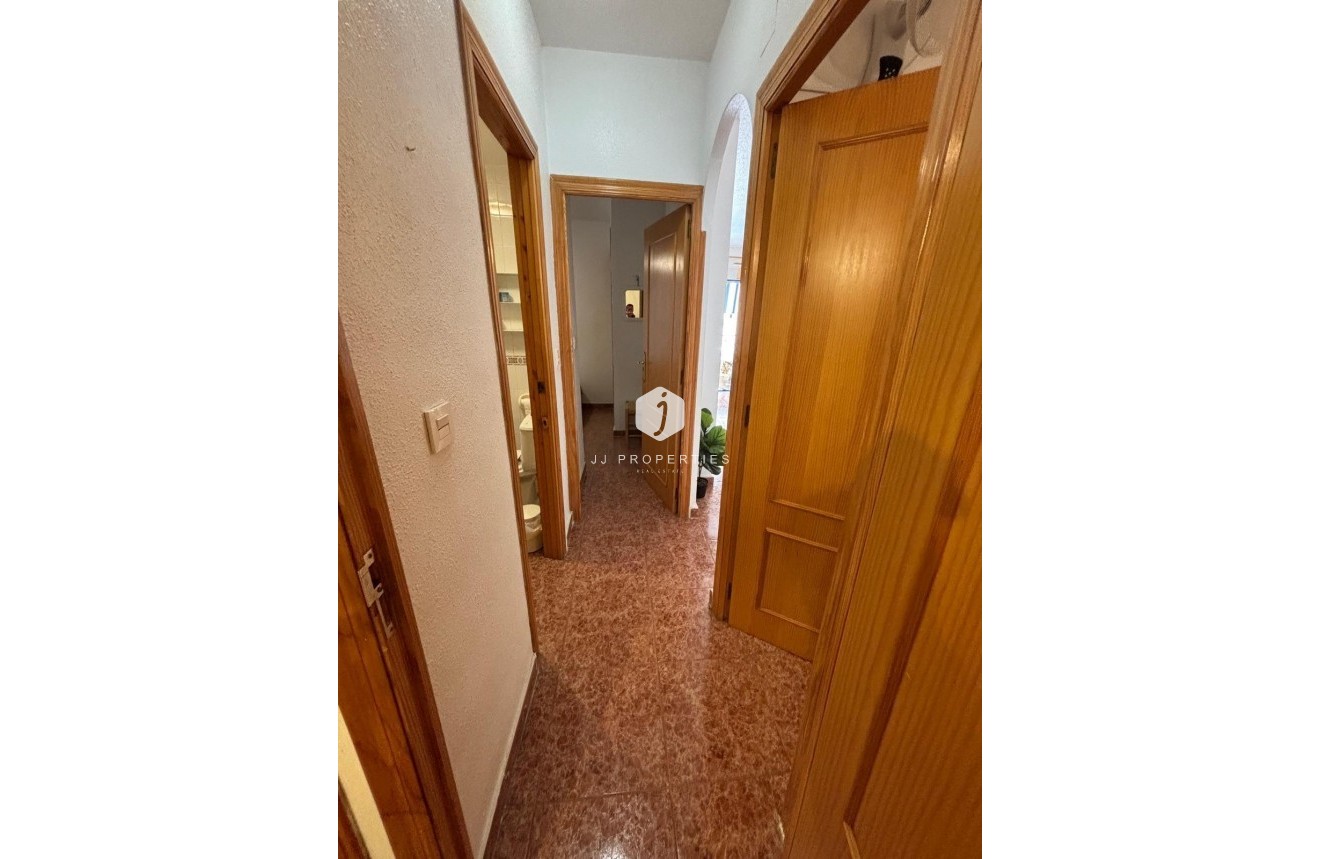 Segunda mano - Apartamento / piso -
Torrevieja - Playa de los Locos