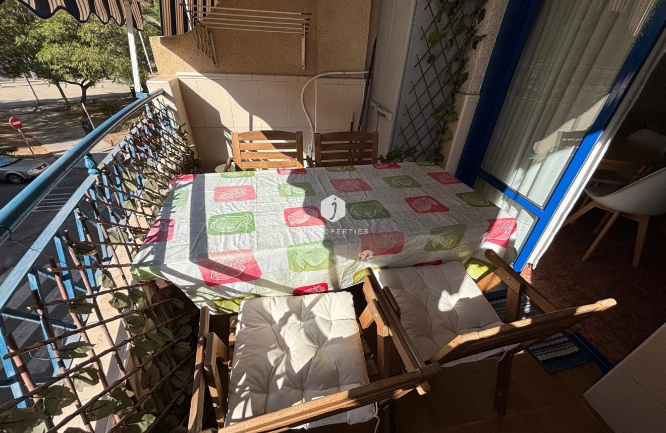 Segunda mano - Apartamento / piso -
Torrevieja - Playa de los Locos