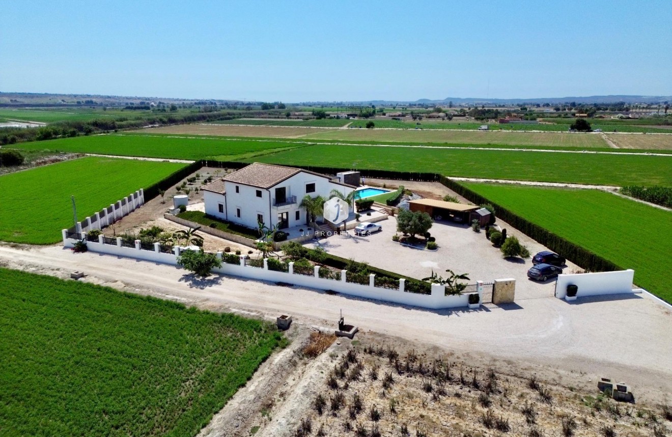 Segunda mano - Villa -
Dolores - Comunidad Valenciana
