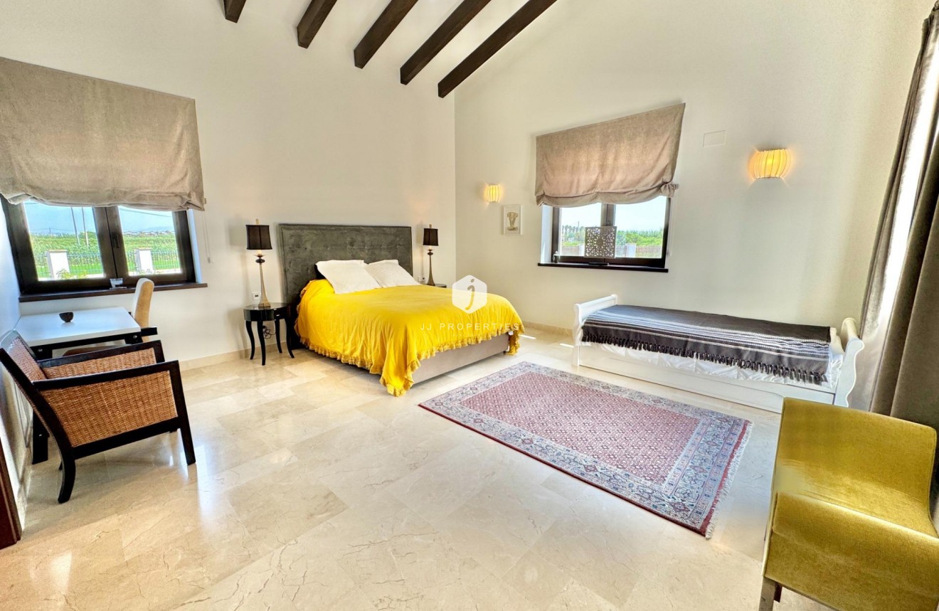 Segunda mano - Villa -
Dolores - Comunidad Valenciana