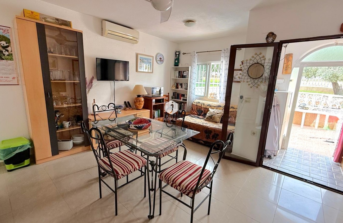 Segunda mano - Apartamento / piso -
San Miguel de Salinas - Inland