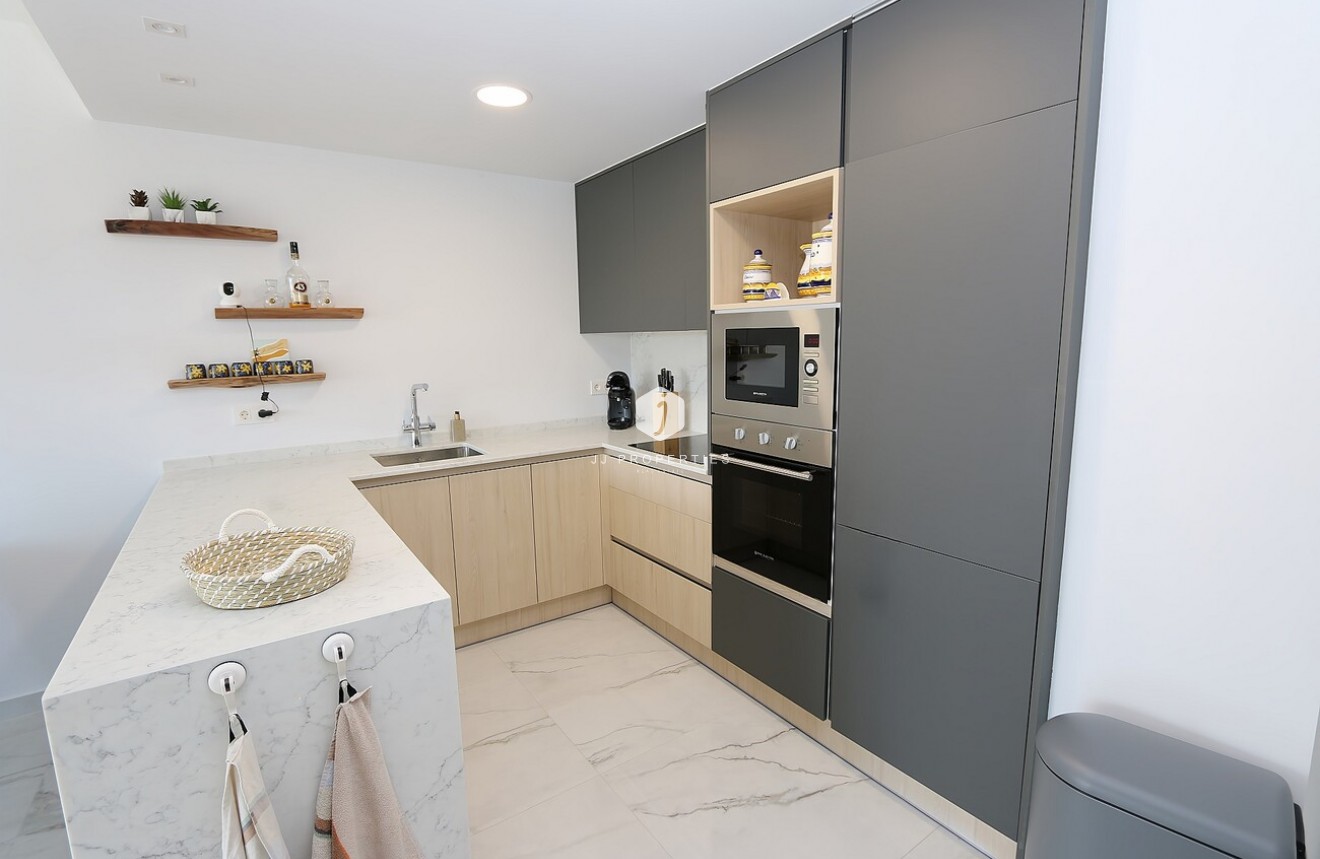 Segunda mano - Ático -
Los Altos - Costa Blanca