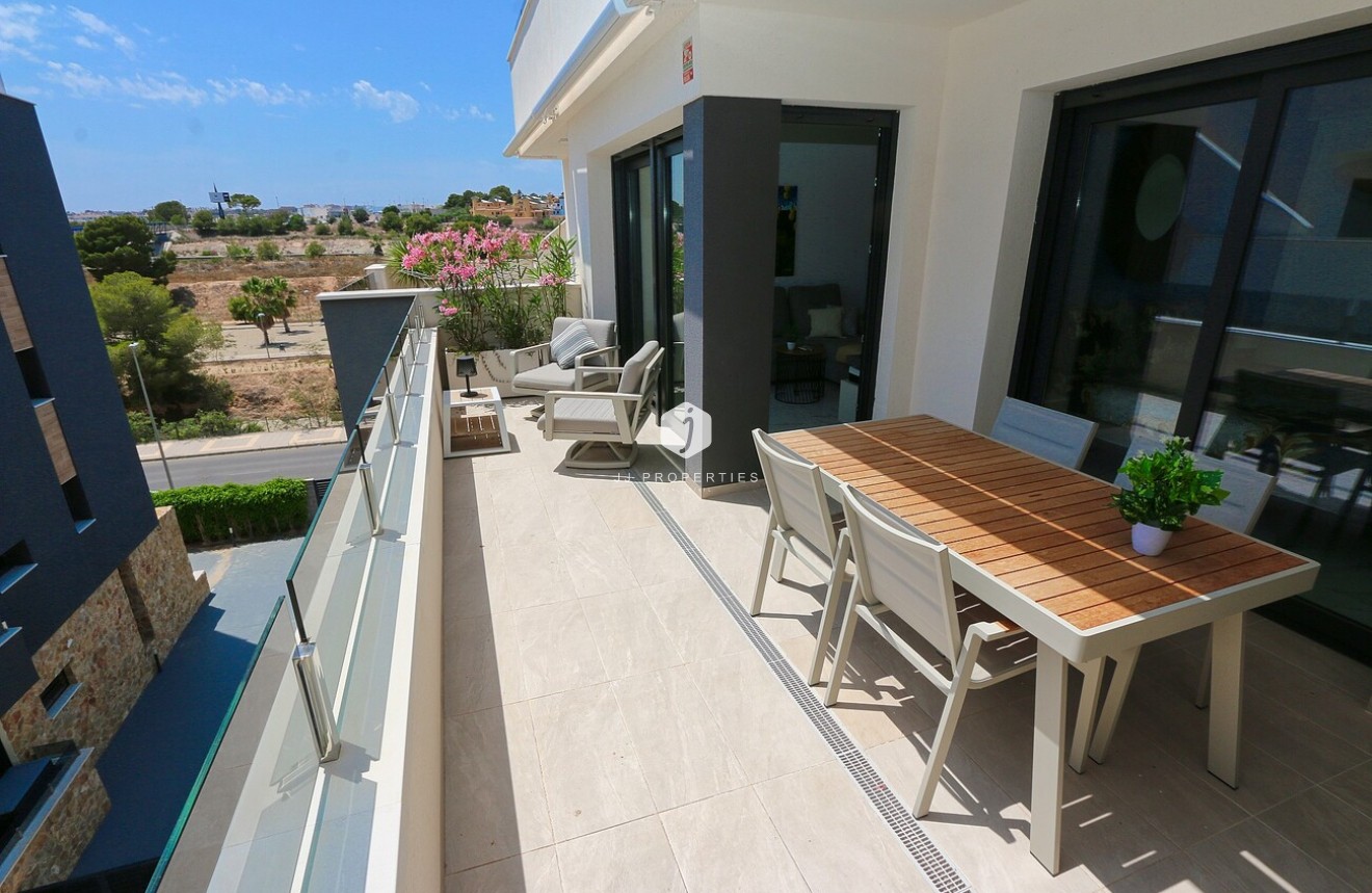 Segunda mano - Ático -
Los Altos - Costa Blanca