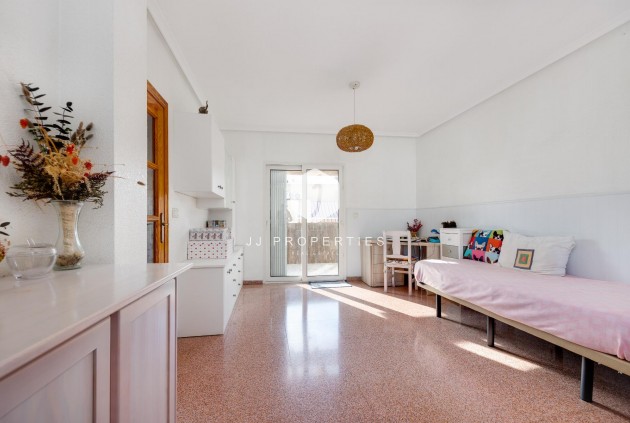 Segunda mano - Apartamento / piso -
Torrevieja - Costa Blanca