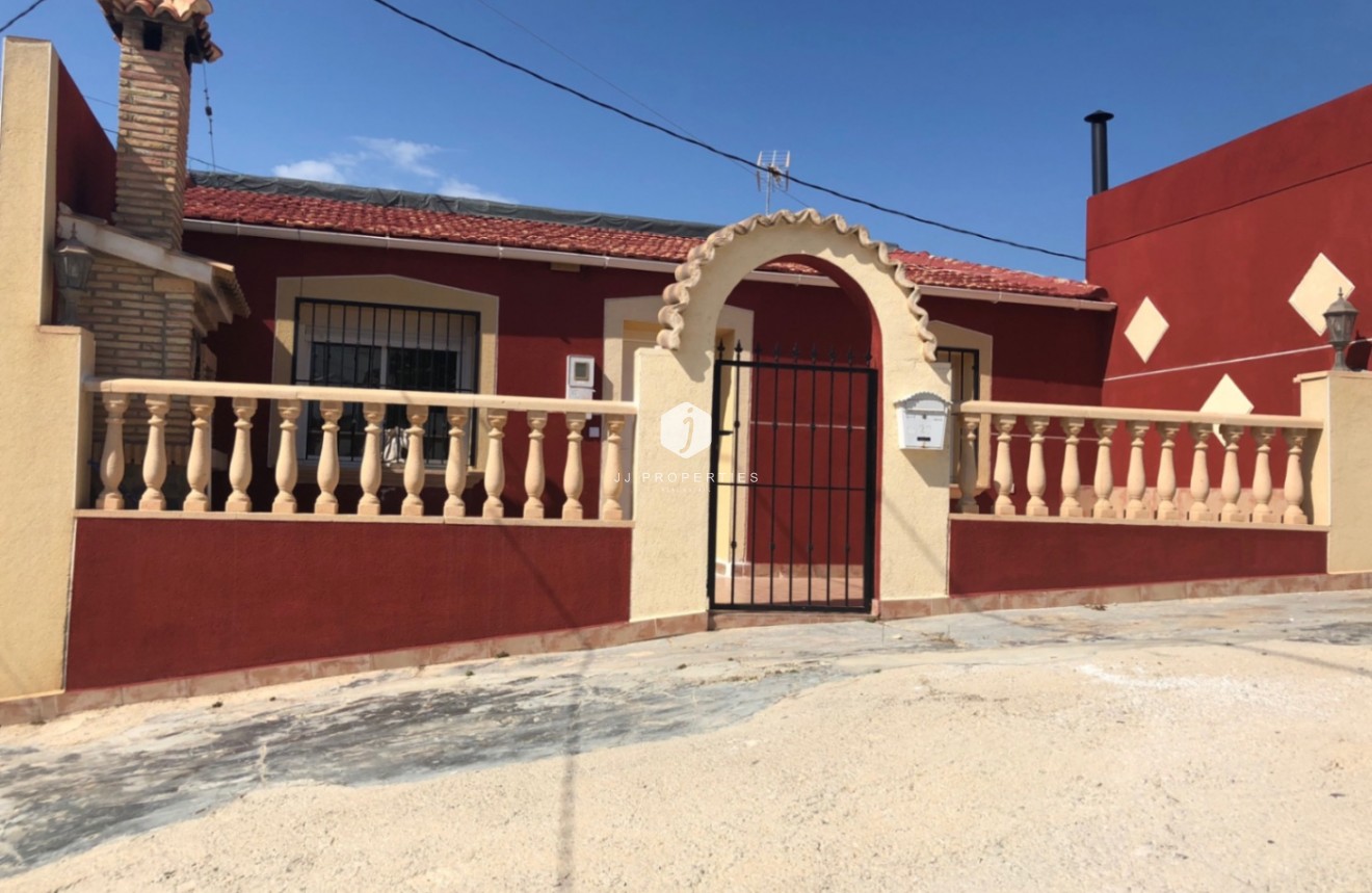 Segunda mano - Chalet -
San Miguel de Salinas - Inland