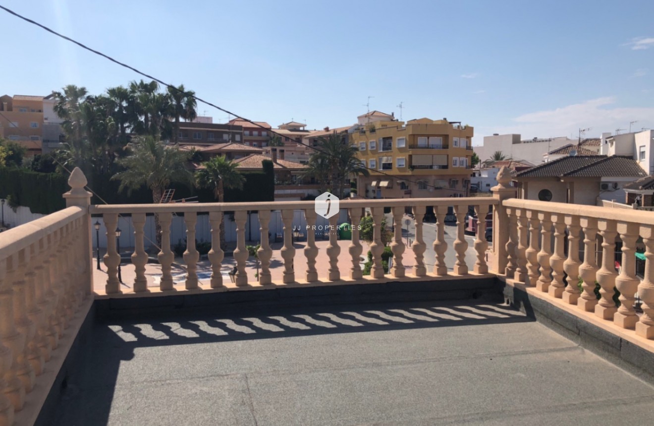 Segunda mano - Chalet -
San Miguel de Salinas - Inland