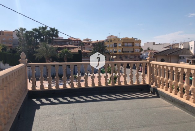 Segunda mano - Chalet -
San Miguel de Salinas - Inland