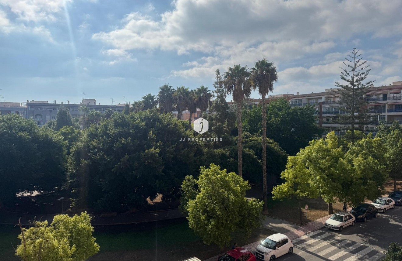 D'occasion - Appartement -
Torrevieja - Costa Blanca