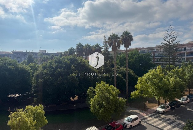 D'occasion - Appartement -
Torrevieja - Costa Blanca