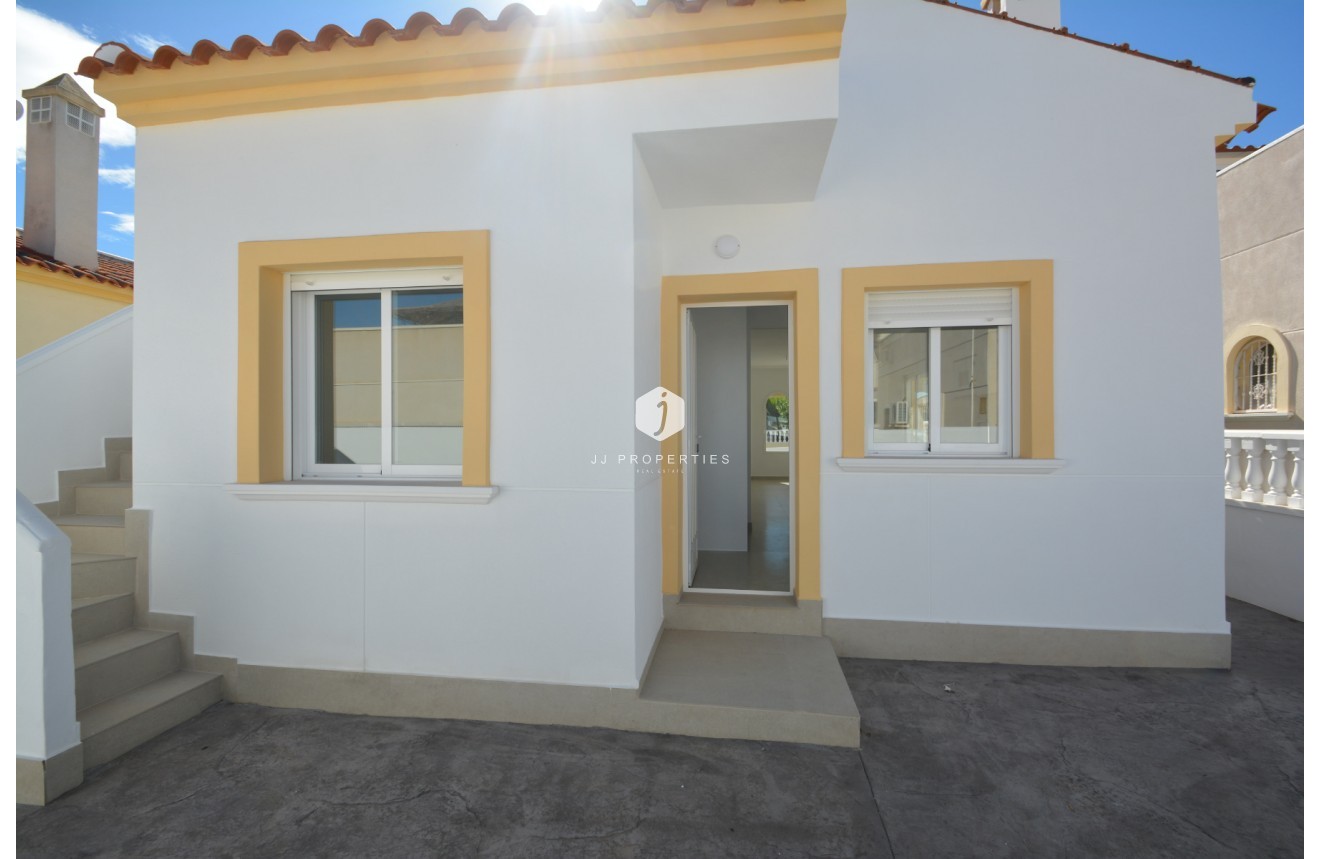D'occasion - Villa -
Algorfa - Inland